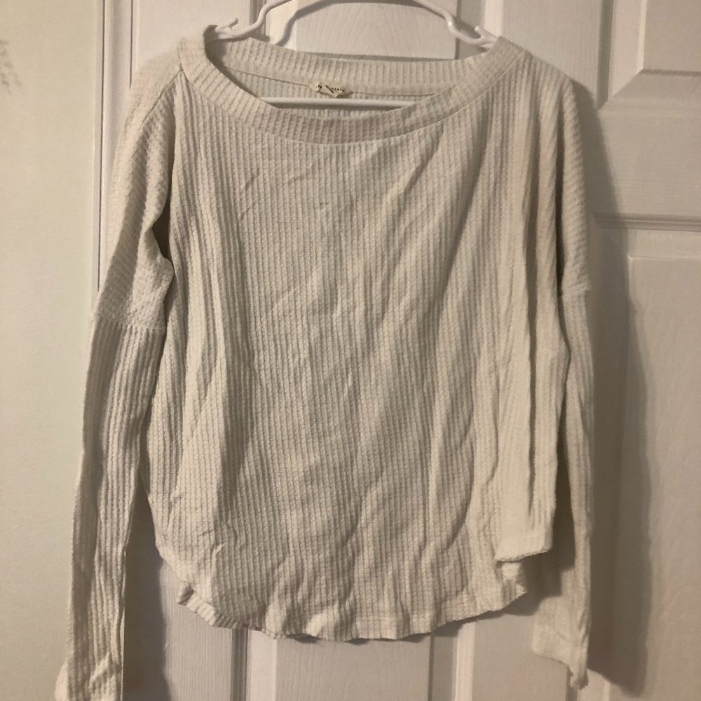 White Aeropostale tee